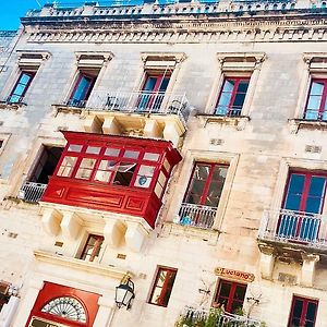 Luciano Valletta Boutique